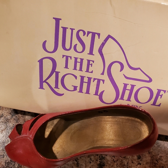 Just the right shoe by Raine - Picture 3 of 4